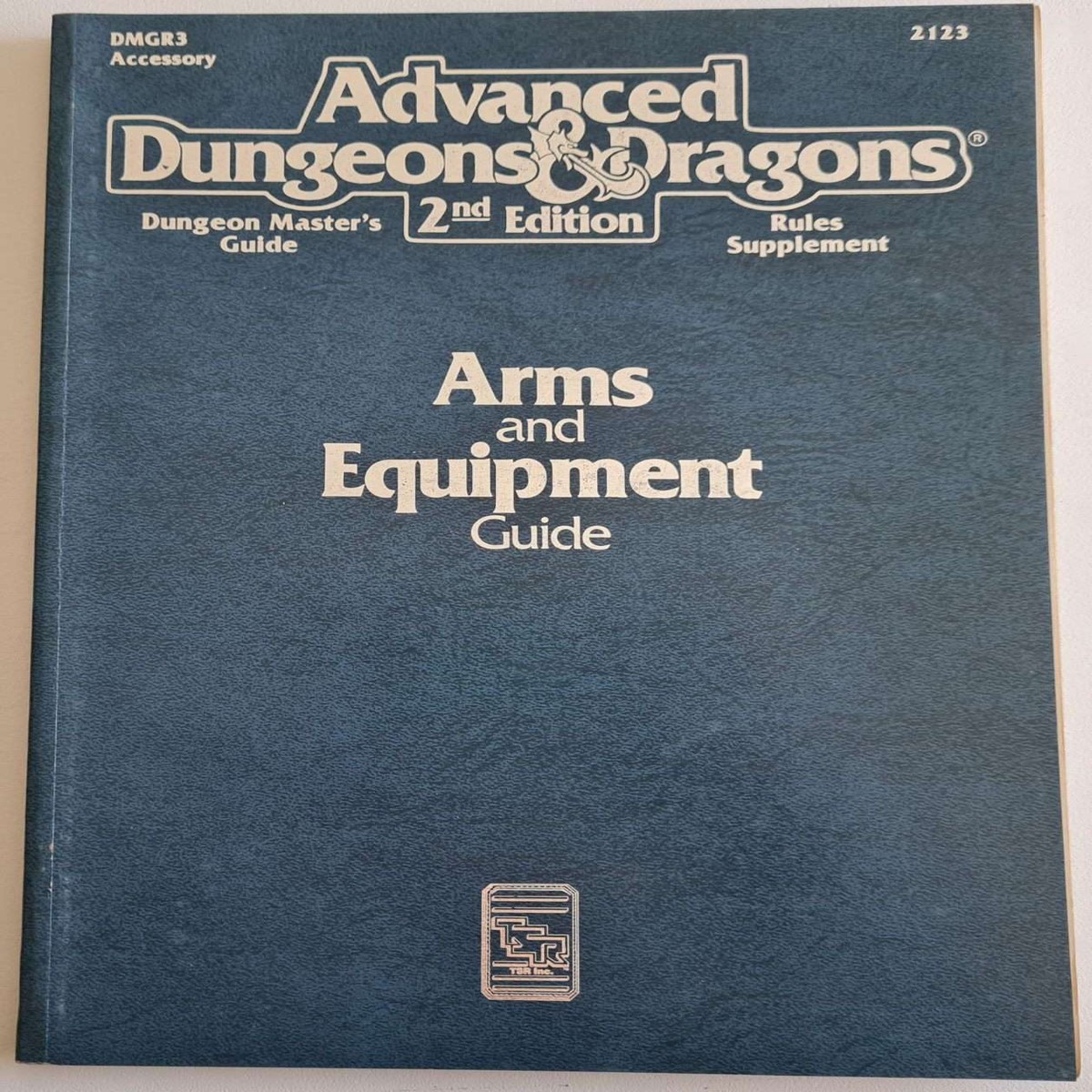 Advanced Dungeons and Dragons - Arms and Equipment Guide (2123)